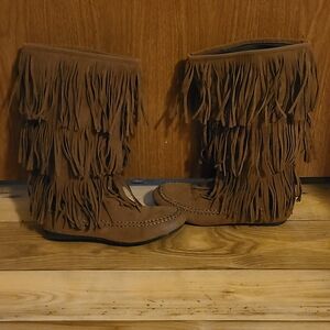 Womens fringe boots